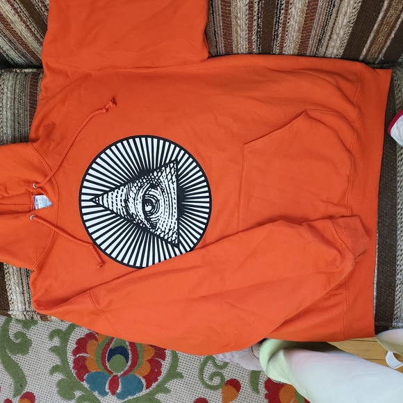 ILLUMANATI ORANGE 🍊 XL SWEATSHIRT HOODIE. HIGH QUALITY WORN ONCE. - Picture 4 of 7